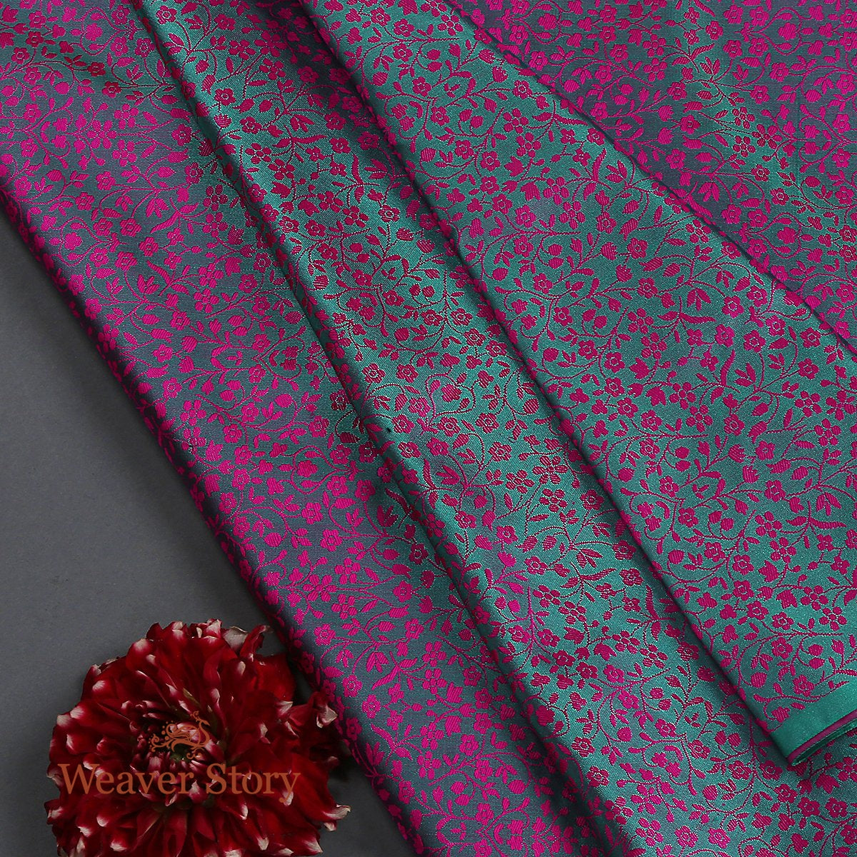 Handloom_Green_and_Pink_Self_Tanchoi_Fabric_WeaverStory_01
