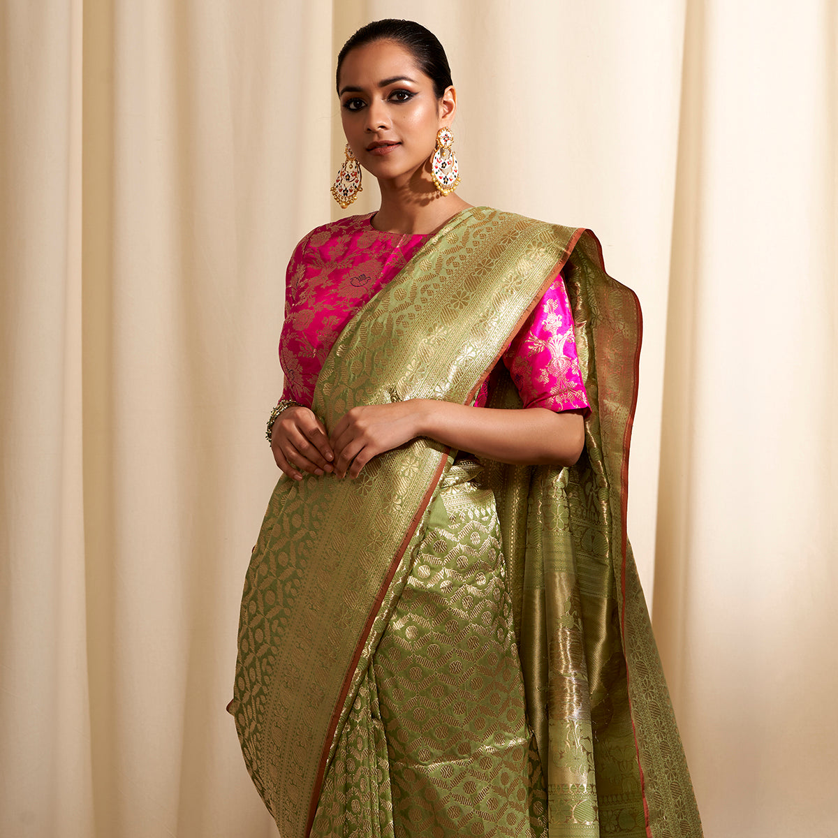 Handloom_Pista_Green_Banarasi_Jangla_WeaverStory_01