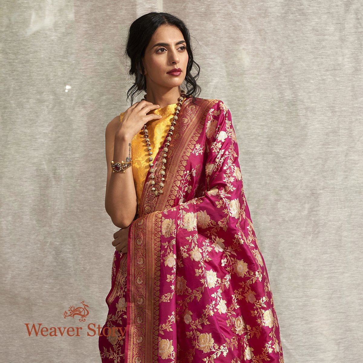 Handloom_Pink_Anaar_Jangla_Saree_WeaverStory_01