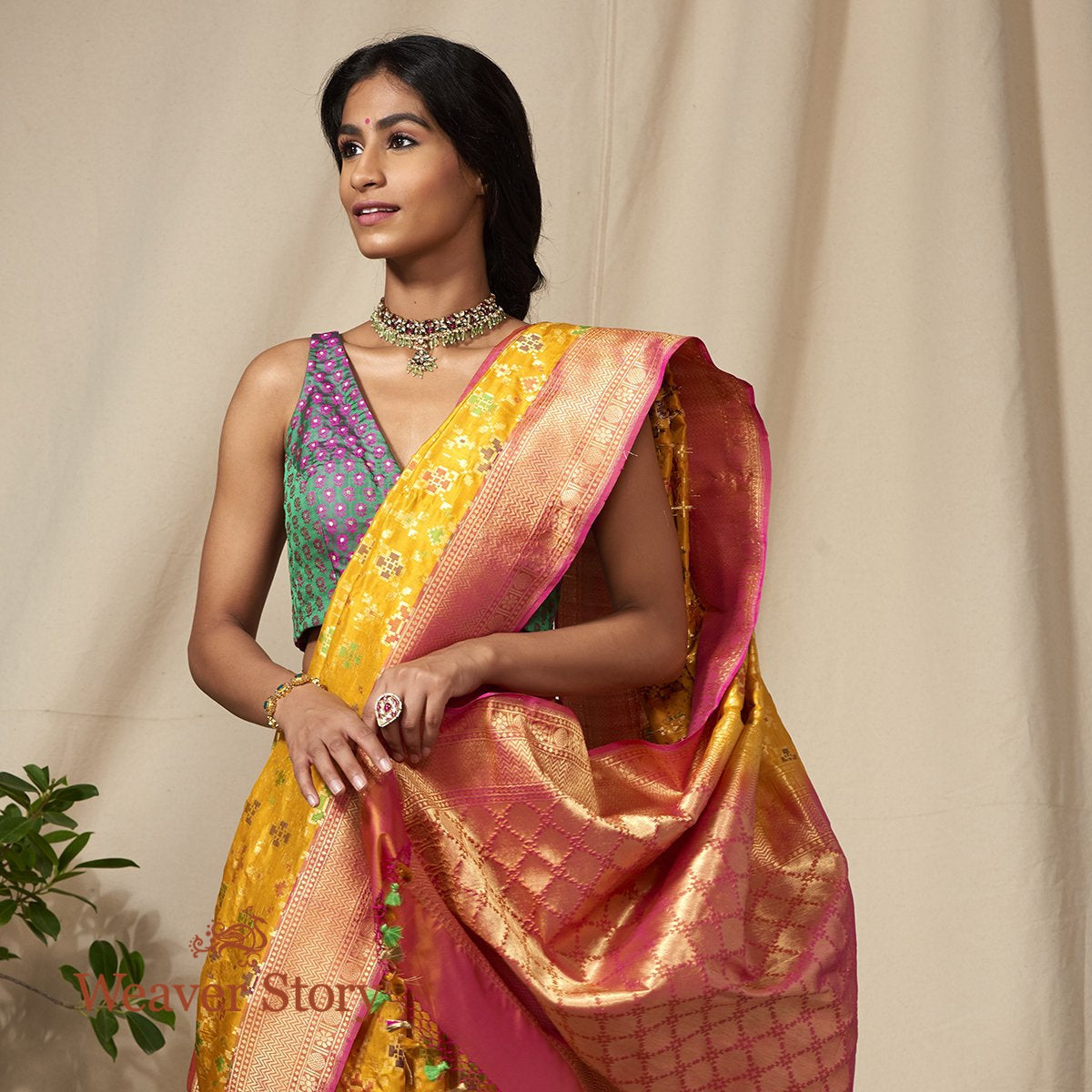 Handwoven_Banarasi_Patola_Saree_in_Mustard_and_Peach_WeaverStory_01
