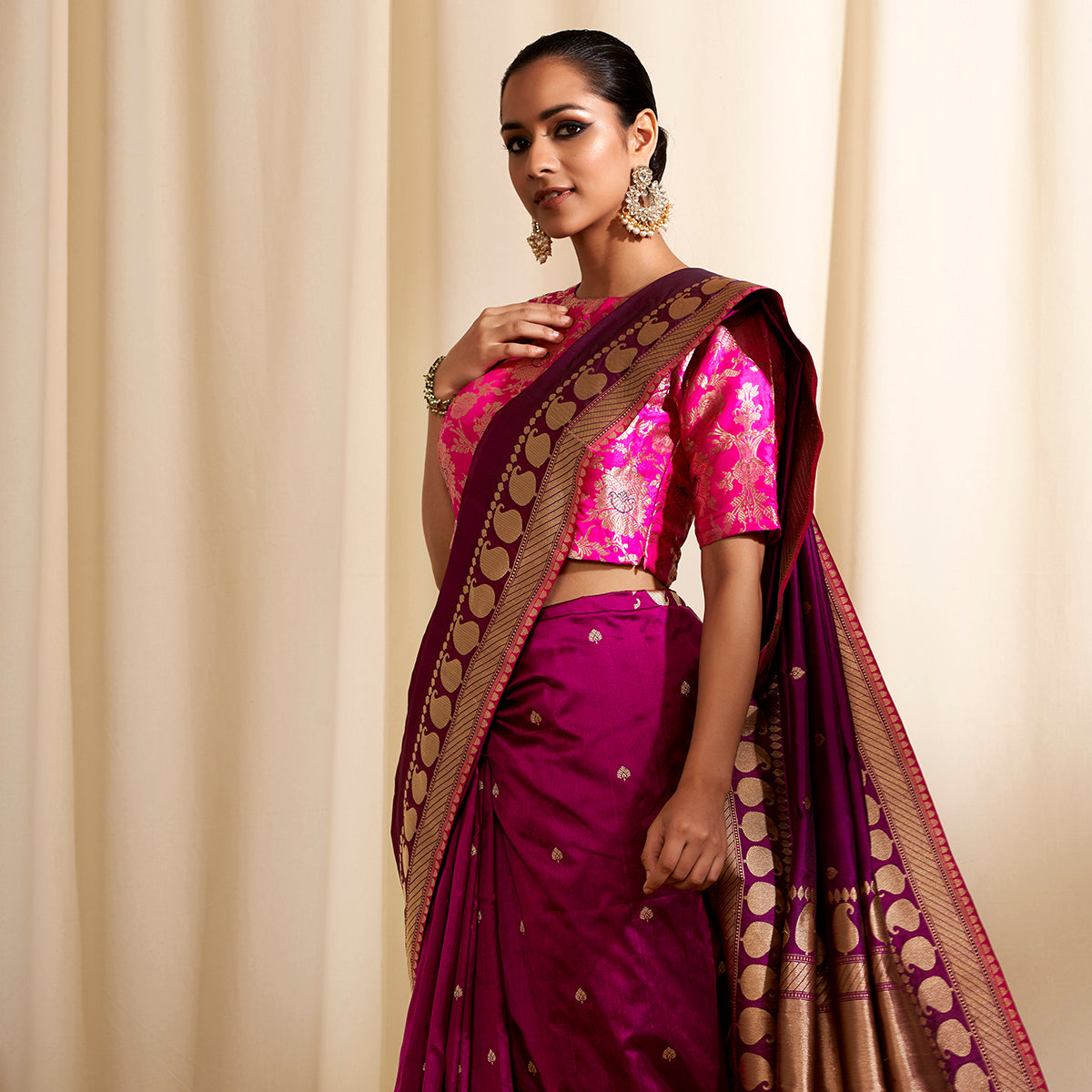 Handloom_Purple_Kadhwa_Booti_Saree_with_Paisley_Border_WeaverStory_01