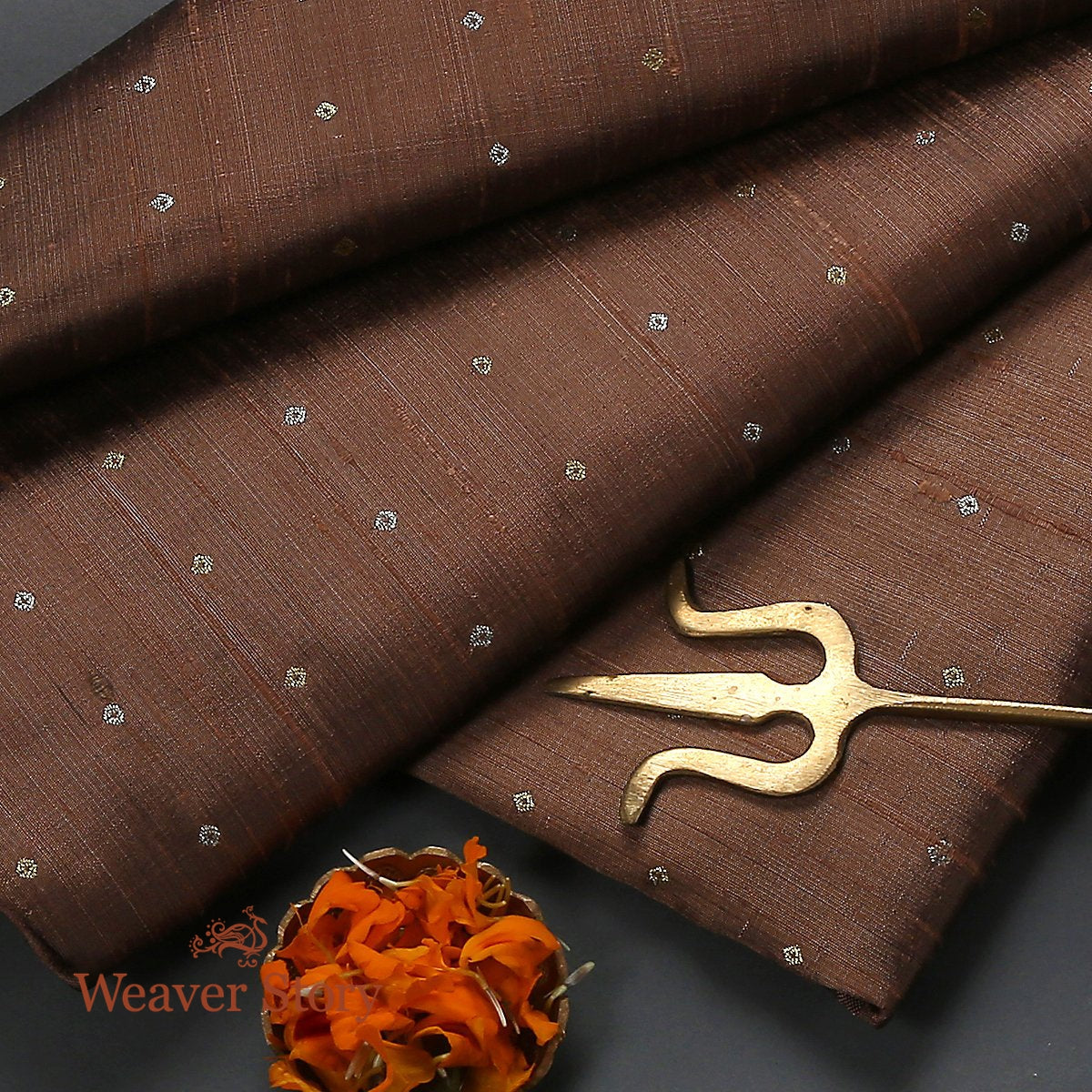 Handloom_Brown_Tusser_Zari_Booti_Fabric_WeaverStory_01