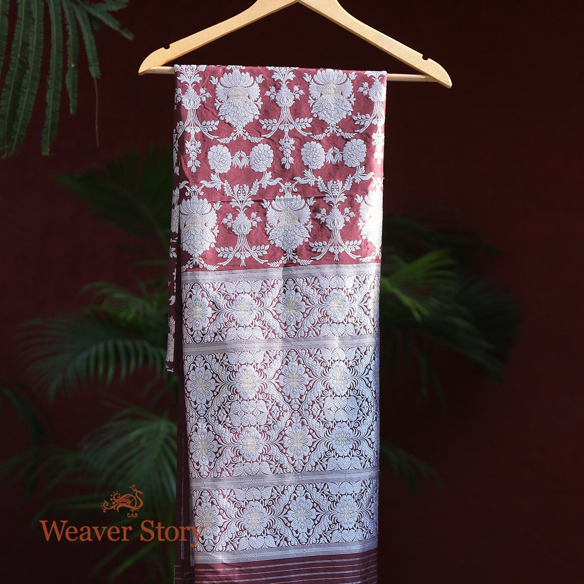 Handloom_Brown_Kadhwa_Jangla_Dupatta_with_Silver_Zari_WeaverStory_01