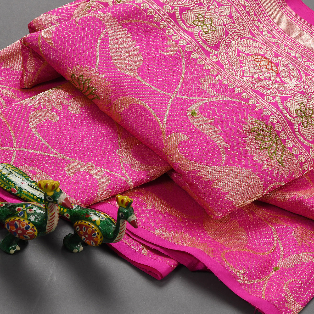Handloom_Pink_Kimkhab_Fabric_with_Kadhwa_Meenakari_Jaal_and_Meenakari_Border_WeaverStory_01