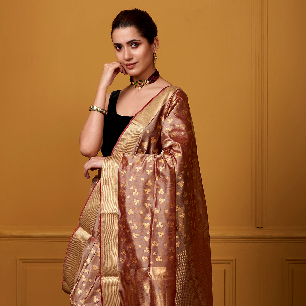 Handloom_Pink_And_Brown_Floral_Booti_Jaal_Saree_WeaverStory_01