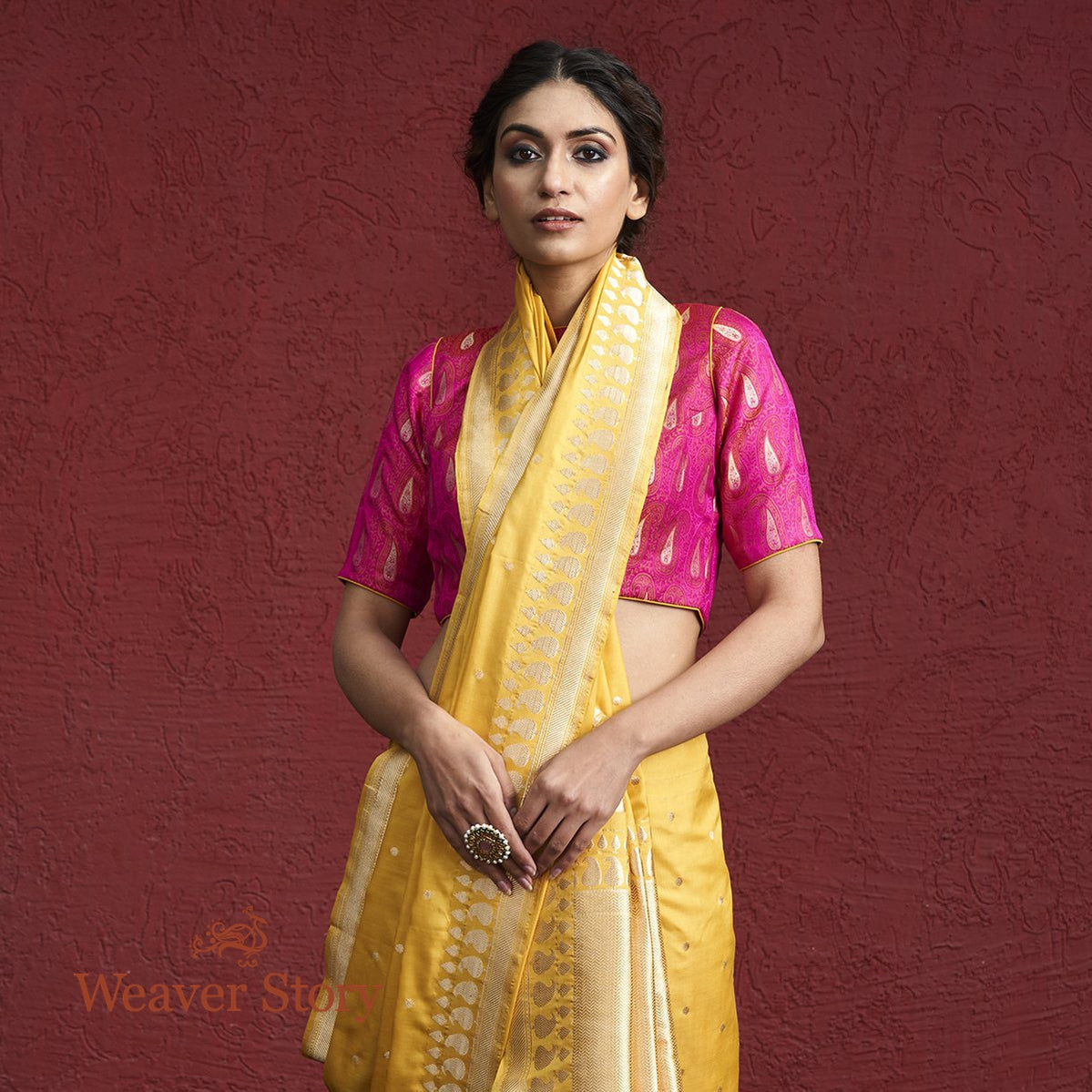 Handloom_Mustard_Asharfi_Booti_Ektara_Banarasi_Saree_WeaverStory_01