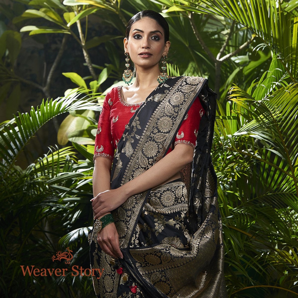 Handloom_Black_Kadhwa_Jangla_Saree_with_Red_Meenakari_WeaverStory_01