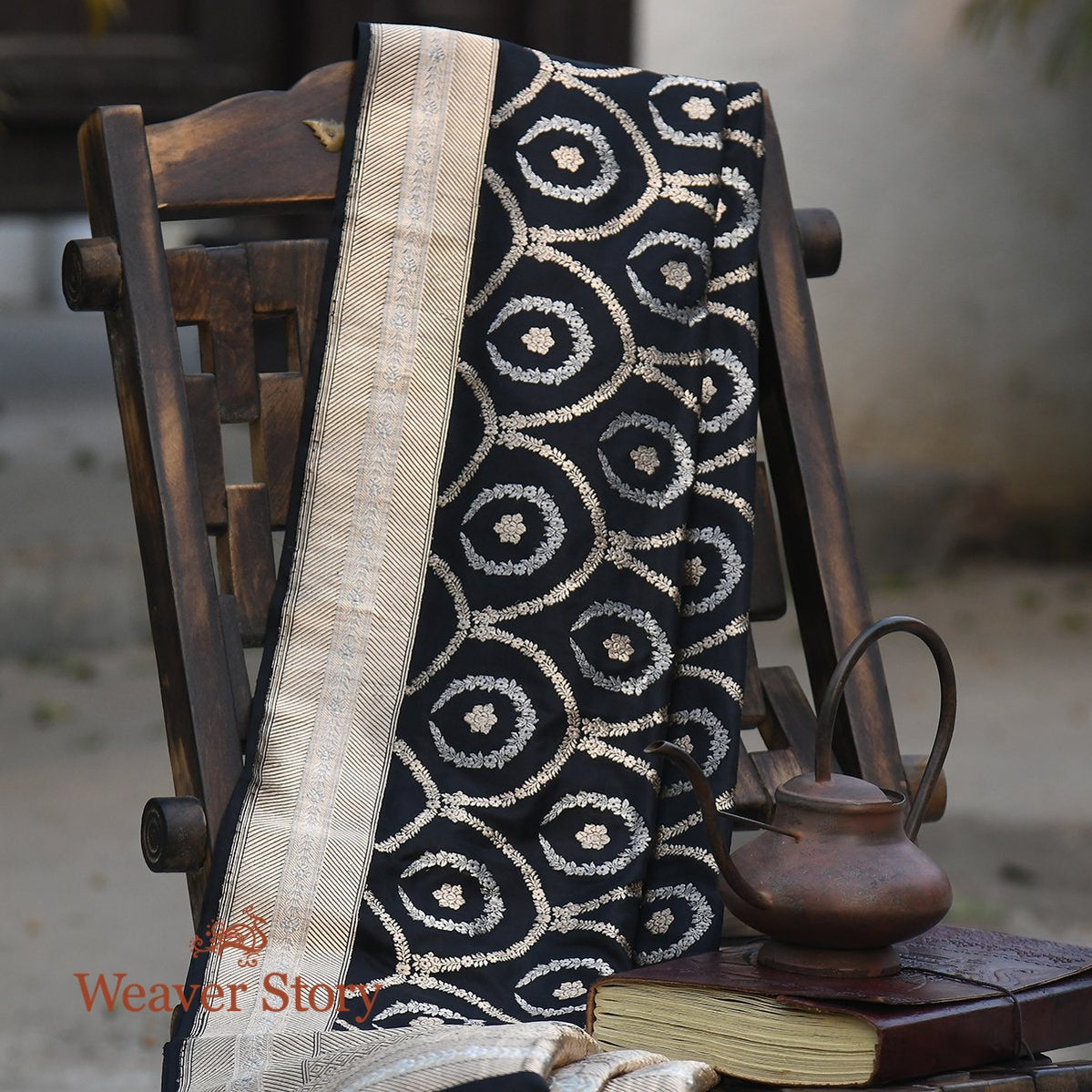 Handloom_Black_Kadhwa_Dupatta_with_Gold_and_Silver_Zari_Arches_WeaverStory_01