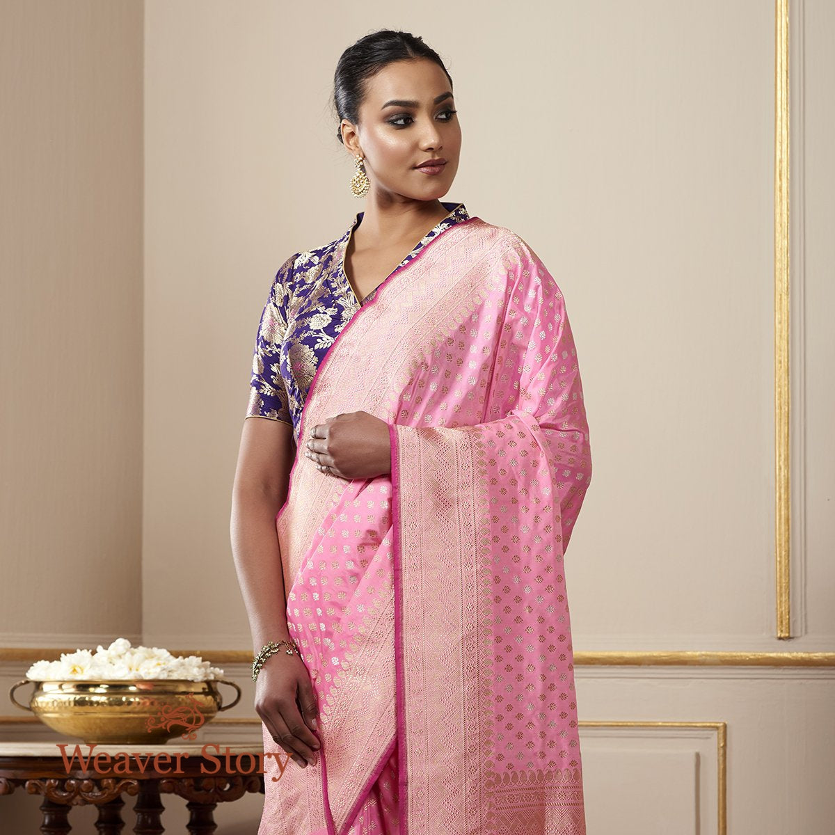 Handloom_Pink_Banarasi_Jangla_with_all_over_Booti_Woven_in_Silver_Zari_WeaverStory_01