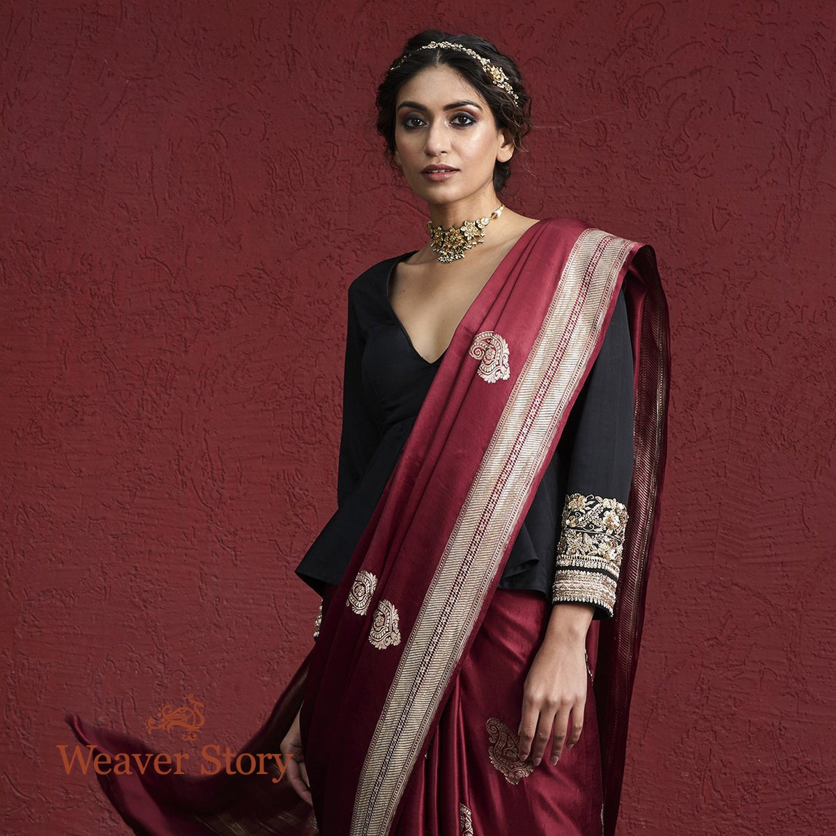 Handloom_Maroon_Gajji_Silk_Banarasi_Saree_with_Kairi_WeaverStory_01