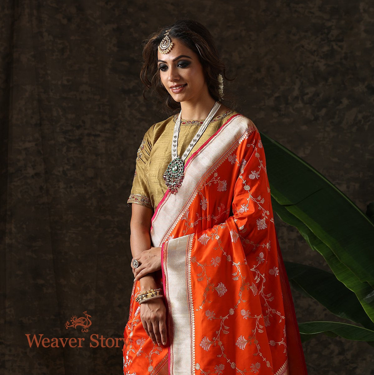 Handloom_Orange_Kadhwa_Jangla_Saree_with_Sona_Rupa_Zari_WeaverStory_01