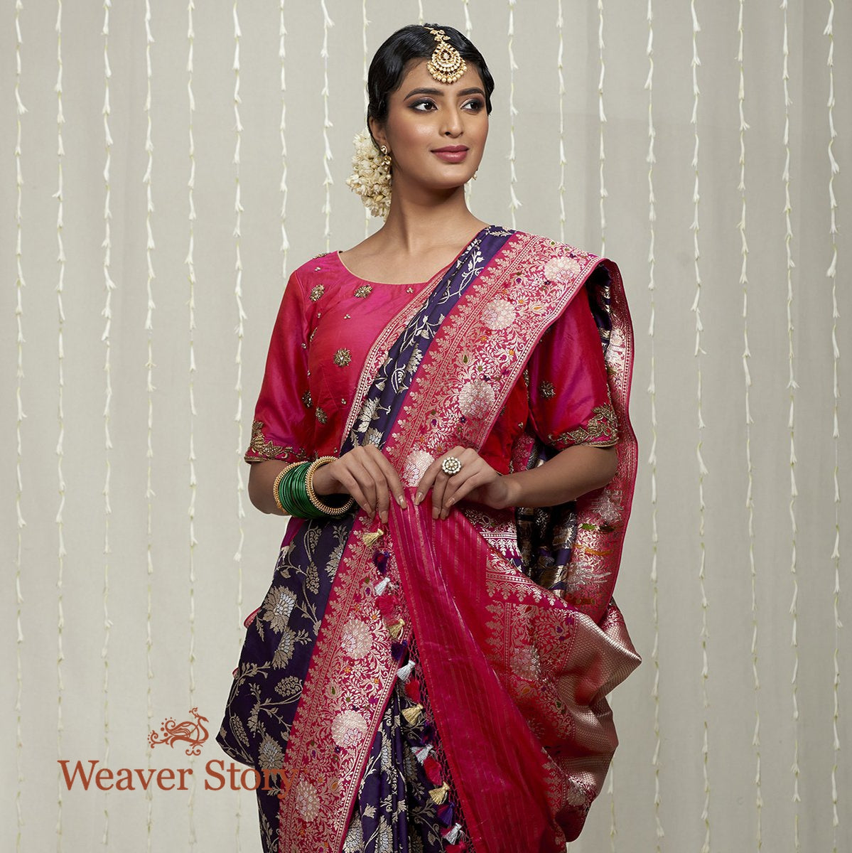 Handwoven_Purple_Heavy_Jangla_Saree_with_Pink_Border_WeaverStory_01