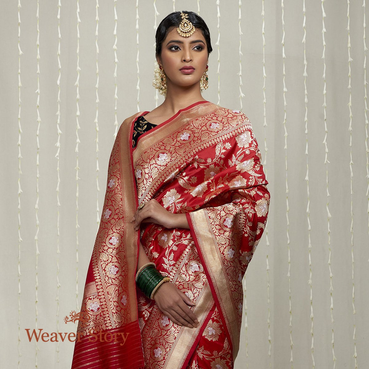 Handwoven_Red_Kadhwa_Jangla_Saree_Woven_with_Sona_Rupa_Zari_WeaverStory_01