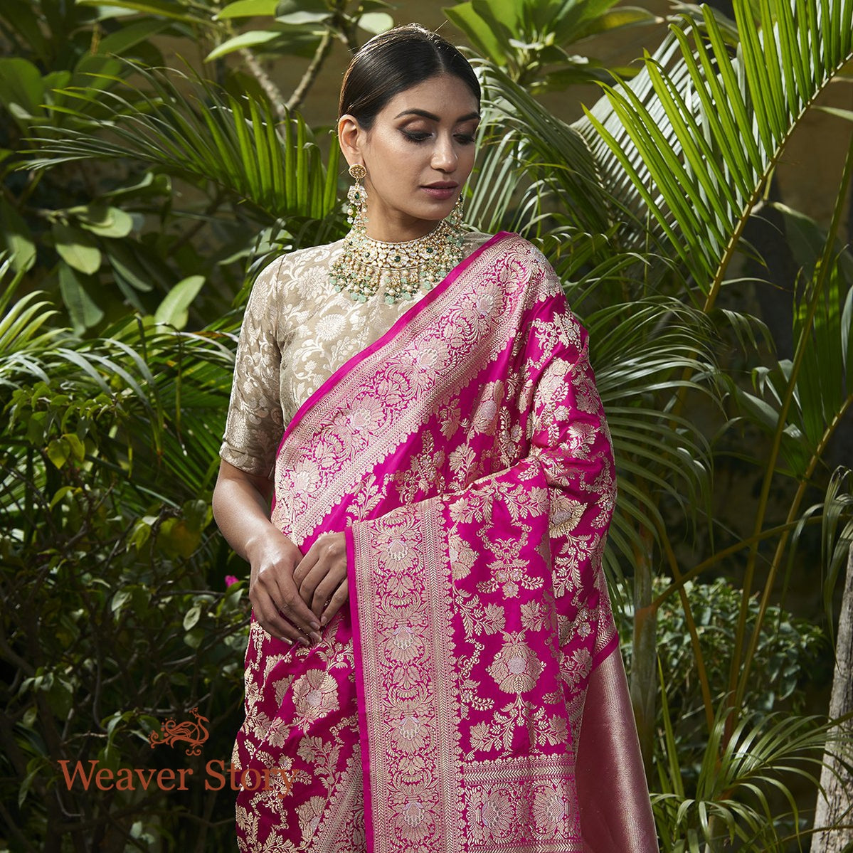 Handwoven_Rani_Kadhwa_Jangla_Saree_with_Sona_Rupa_Zari_WeaverStory_01