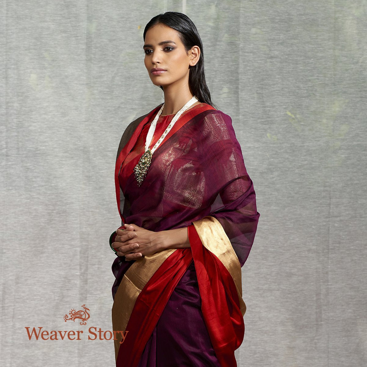 Handwoven_Purple_Plain_Saree_with_Red_Mushroo_Border_WeaverStory_01