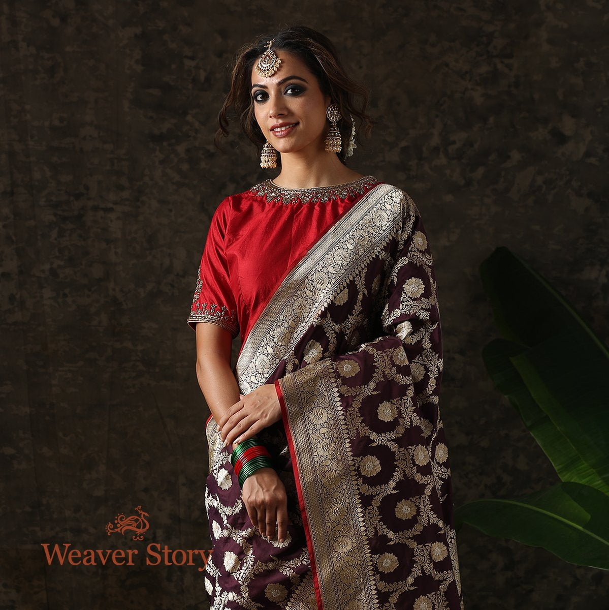 Handwoven_Wine_Kadhwa_Floral_Jaal_Saree_with_Red_Selvedge_WeaverStory_01