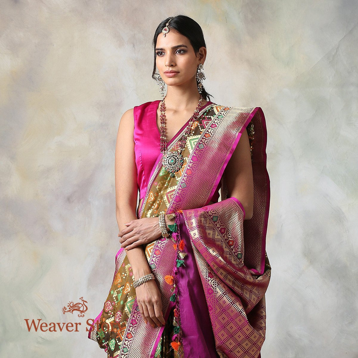 Handwoven_Banarasi_Patola_Saree_in_Henna_Green_with_Pink_Border_WeaverStory_01
