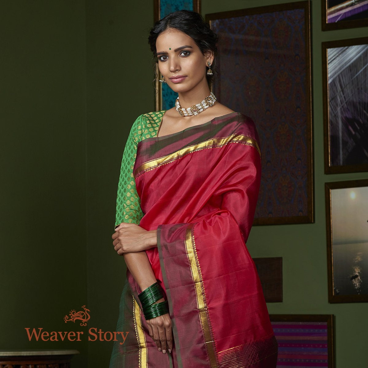 Handwoven_Cherry_Red_Kanjivarm_Silk_Saree_with_Wine_Border_WeaverStory_01