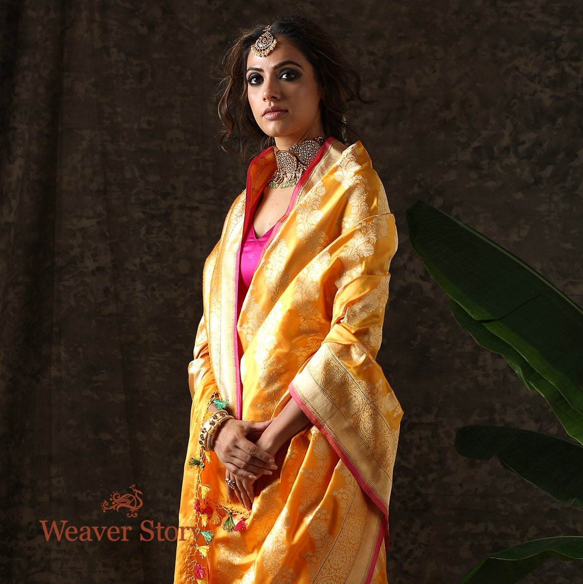 Handwoven_Golden_Yellow_Kadhwa_Jangla_Saree_WeaverStory_01