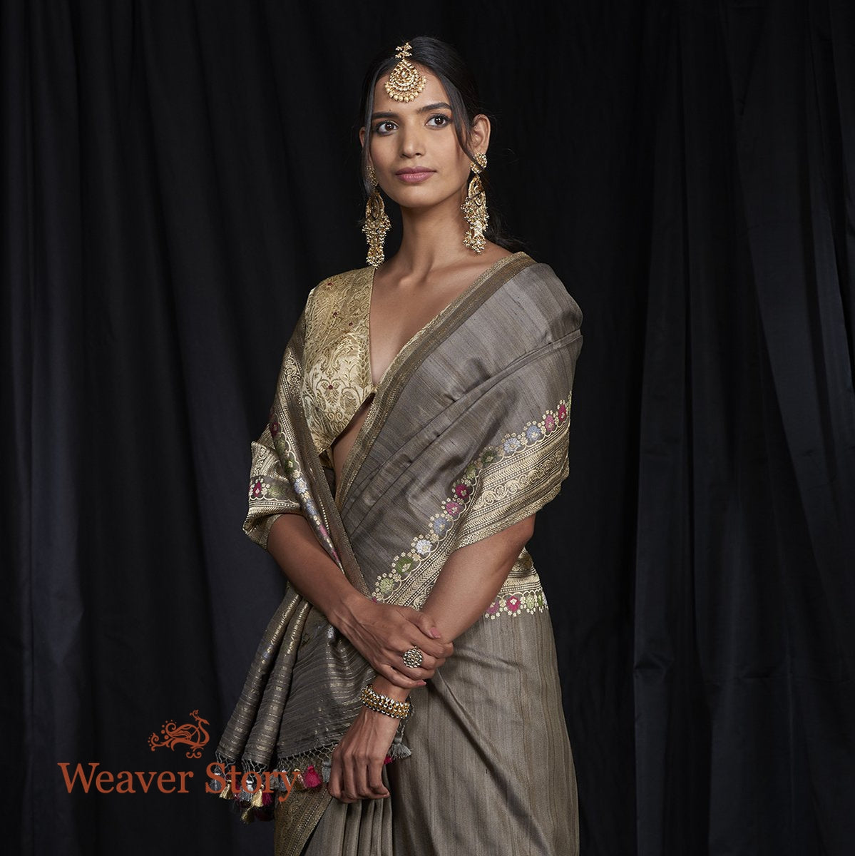 Handwoven_Grey_Tusser_Saree_with_Kadhwa_Meenakari_Border_WeaverStory_01