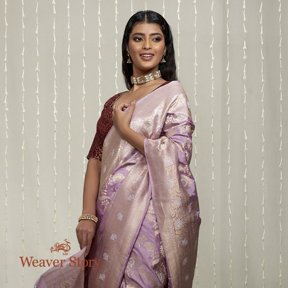 Handwoven_Lilac_Kadhwa_Banarasi_Jangla_Saree_WeaverStory_01