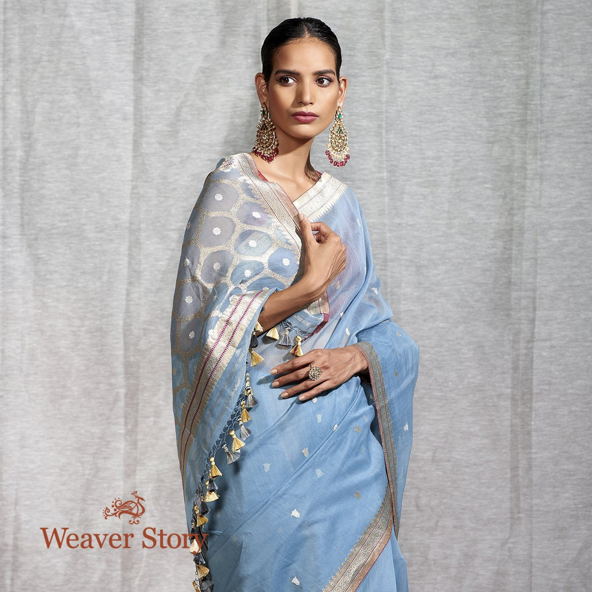 Handwoven_Blue_Kora_Cotton_Saree_with_Kadhwa_Booti_WeaverStory_01