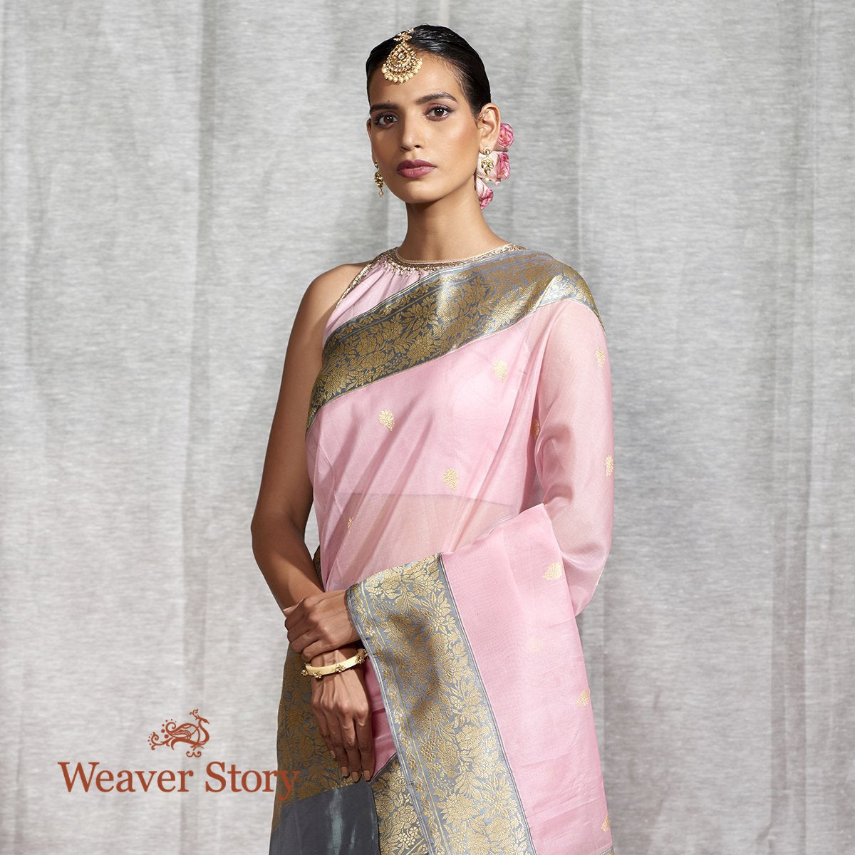 Handloom_Pink_Kora_Silk_Saree_with_Contrast_Floral_Border_WeaverStory_01