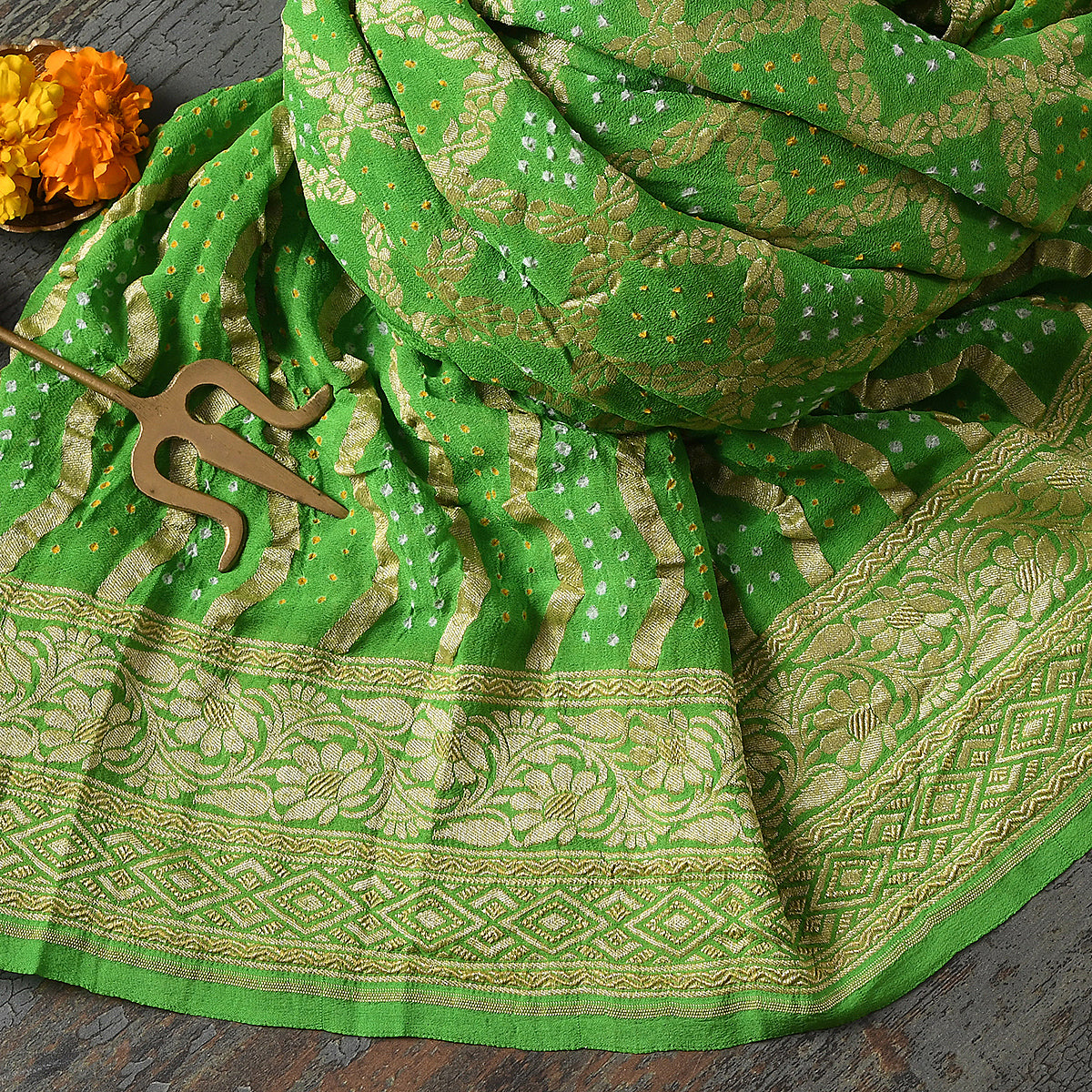 Handloom_Green_Banarasi_Bandhej_Dupatta_WeaverStory_01