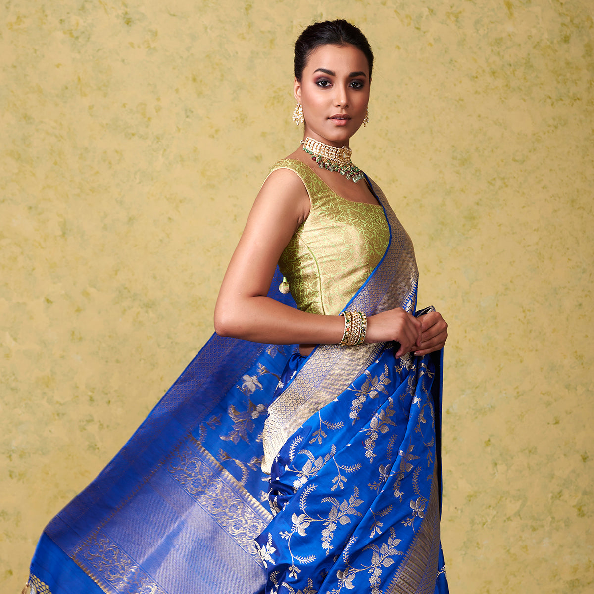 Handwoven_Royal_Blue_Kadhwa_Banarasi_Jangla_with_Sona_Rupa_Zari_WeaverStory_01