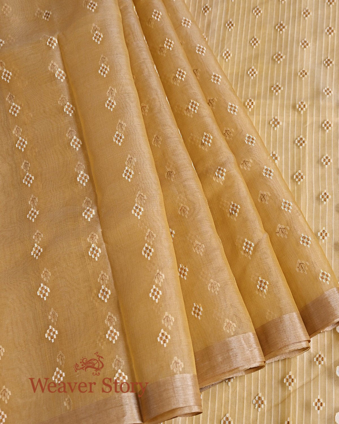 Handwoven_Beige_Brown_Silk_Muslin_Jamdani_Saree_with_White_Booti_WeaverStory_02