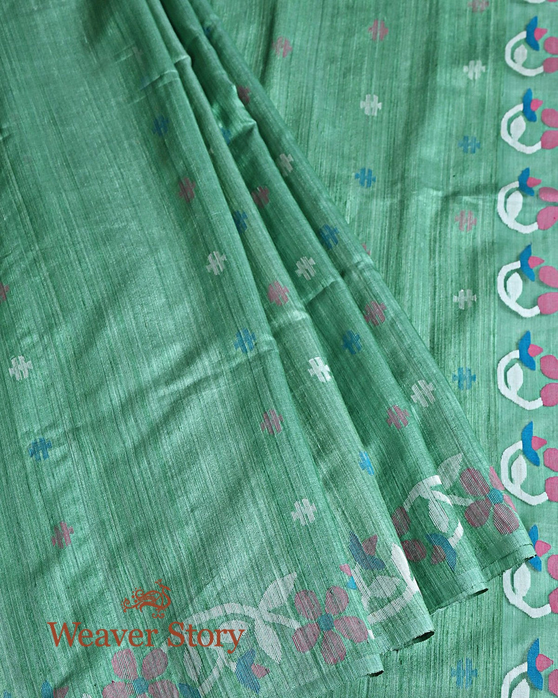 Handwoven_Green_Matka_Silk_Jamdani_Saree_WeaverStory_02