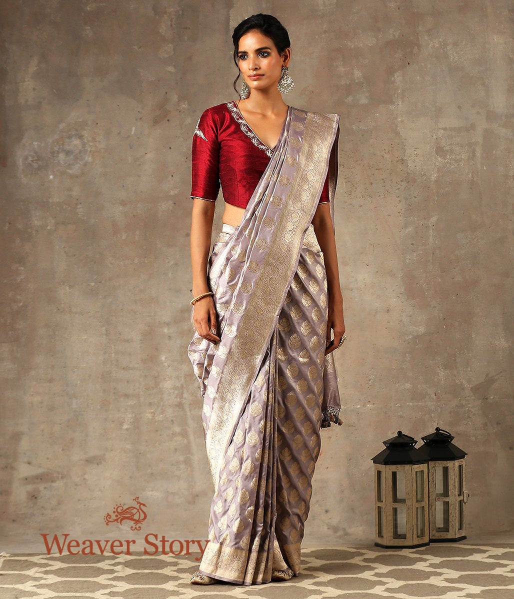 Handwoven_Grey_Banarasi_Silk_Saree_with_Leaf_Motifs_WeaverStory_02