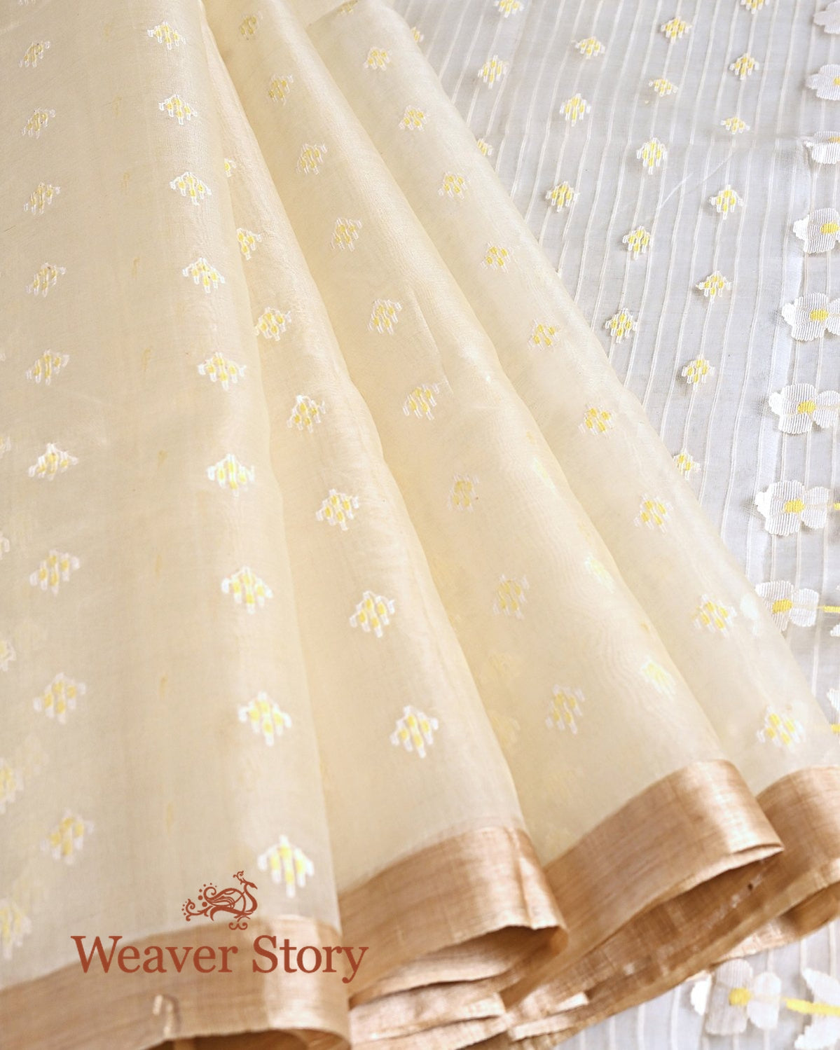 Handwoven_Lemon_Yellow_Silk_Muslin_Jamdani_Saree_with_White_Booti_WeaverStory_02
