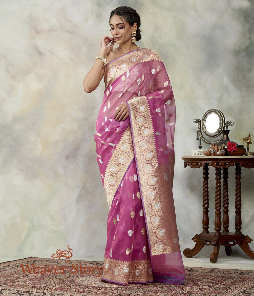 Handwoven_Berry_Pink_Kadhwa_Booti_Kora_Silk_Banarasi_Saree_WeaverStory_02