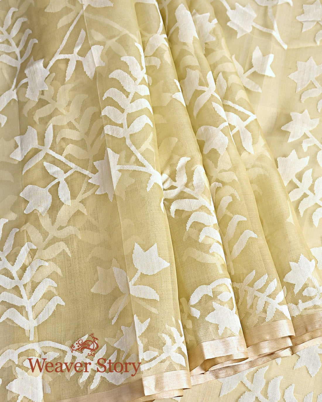 Handwoven_Pista_Green_Silk_Muslin_Jamdani_Saree_WeaverStory_02