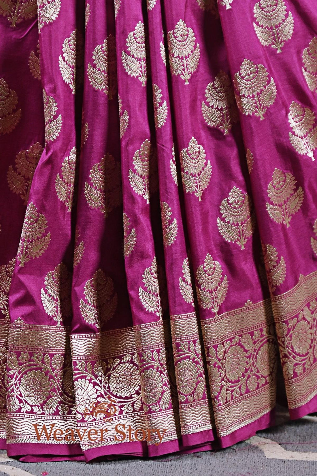 Purple_Banarasi_Handloom_Silk_Saree_with_Zari_Weave_WeaverStory_02