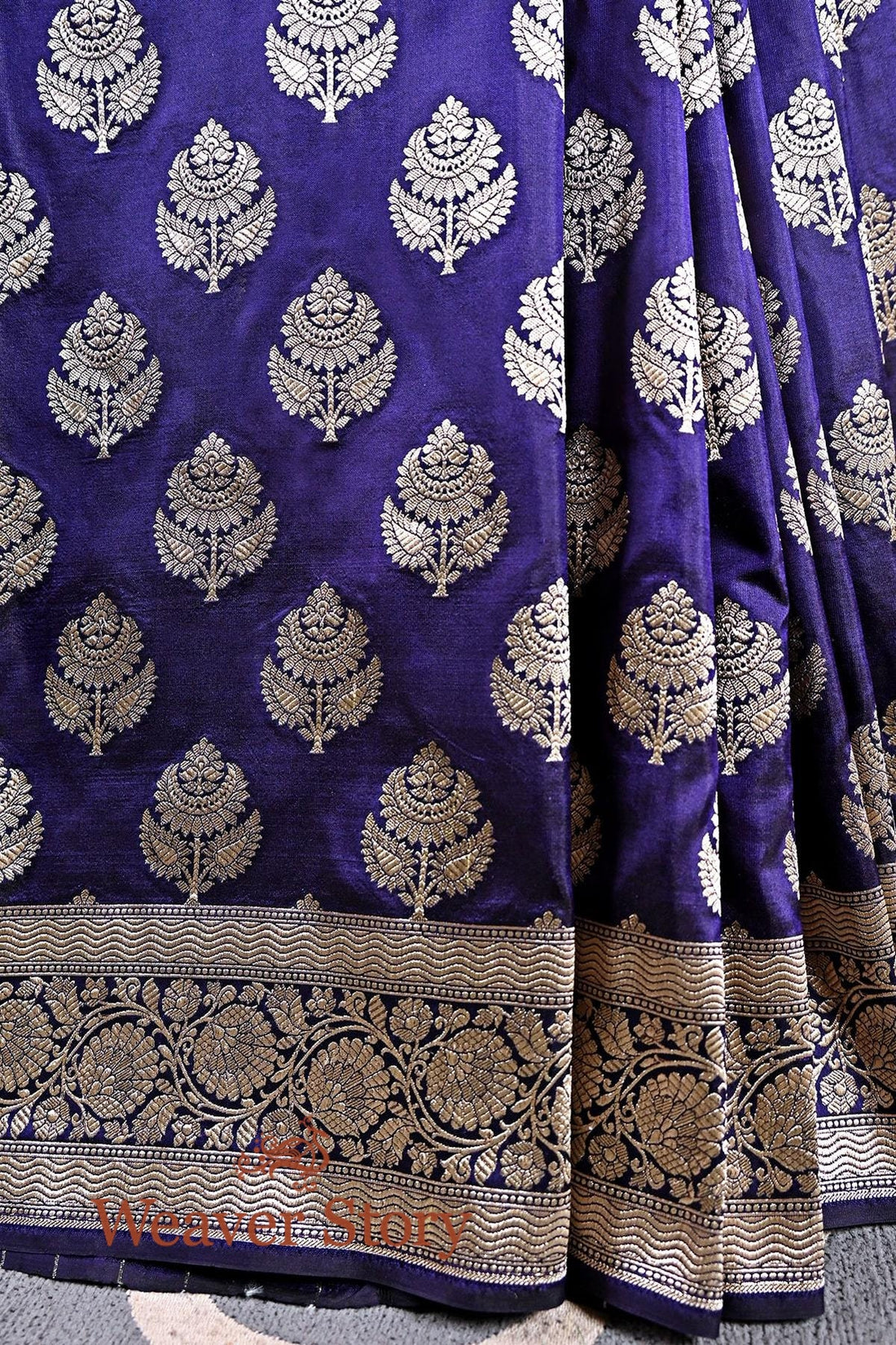 Purple_Banarasi_Katan_Silk_Saree_with_Zari_Motifs_WeaverStory_02