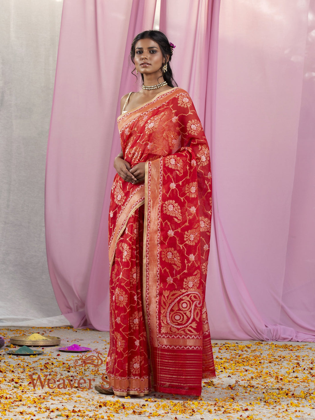 Handwoven_Red_Cotton_Jamdani_Saree_WeaverStory_02