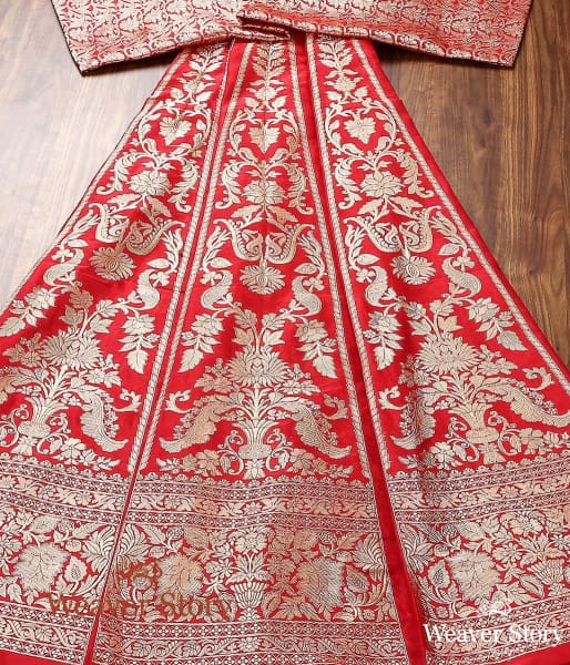 Handloom_Red_Banarasi_Silk_Lehenga_with_Meharab_Jaali_WeaverStory_02