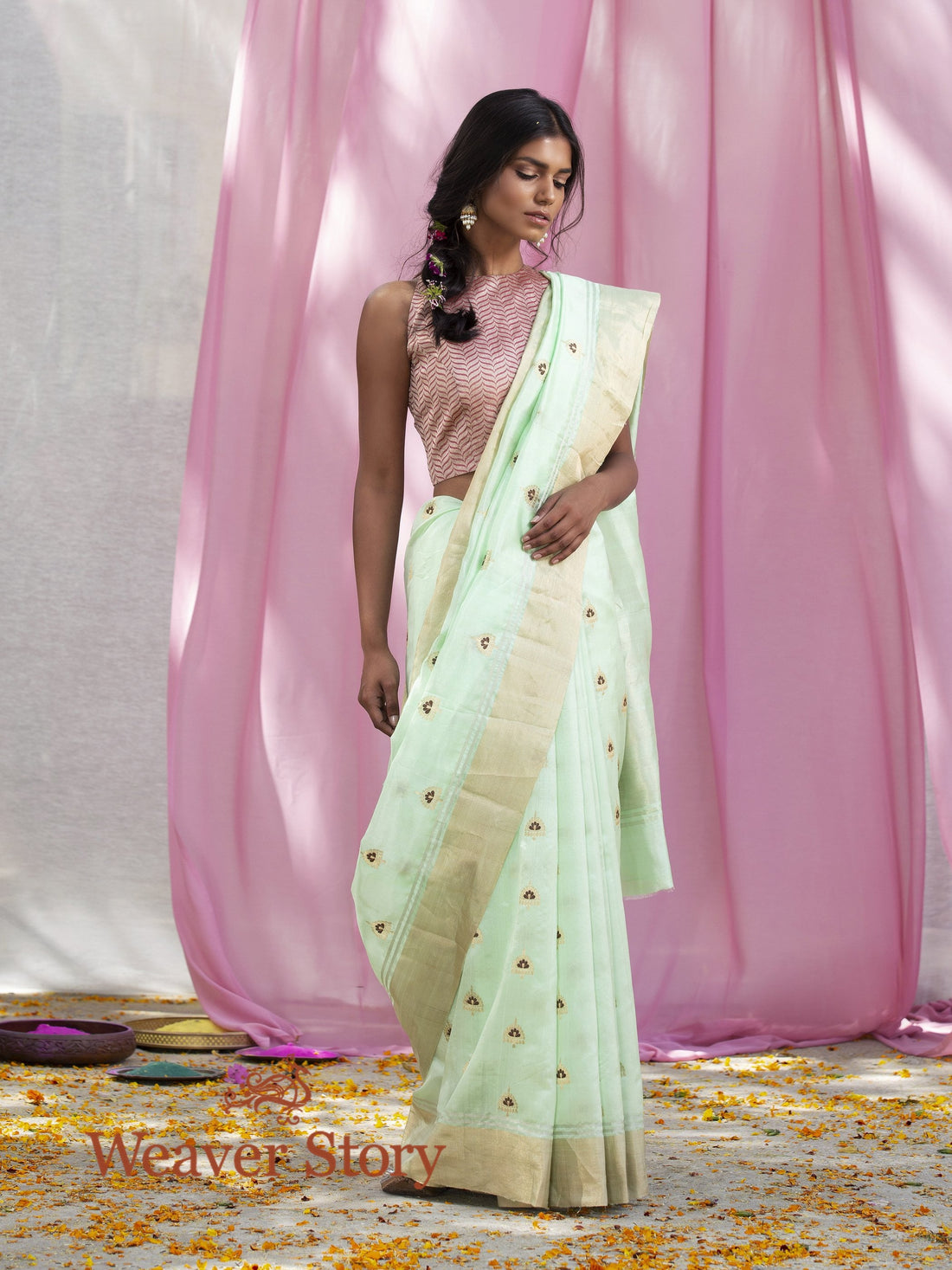 Handwoven_Sea_Green_Meenakari_Booti_Saree_WeaverStory_02