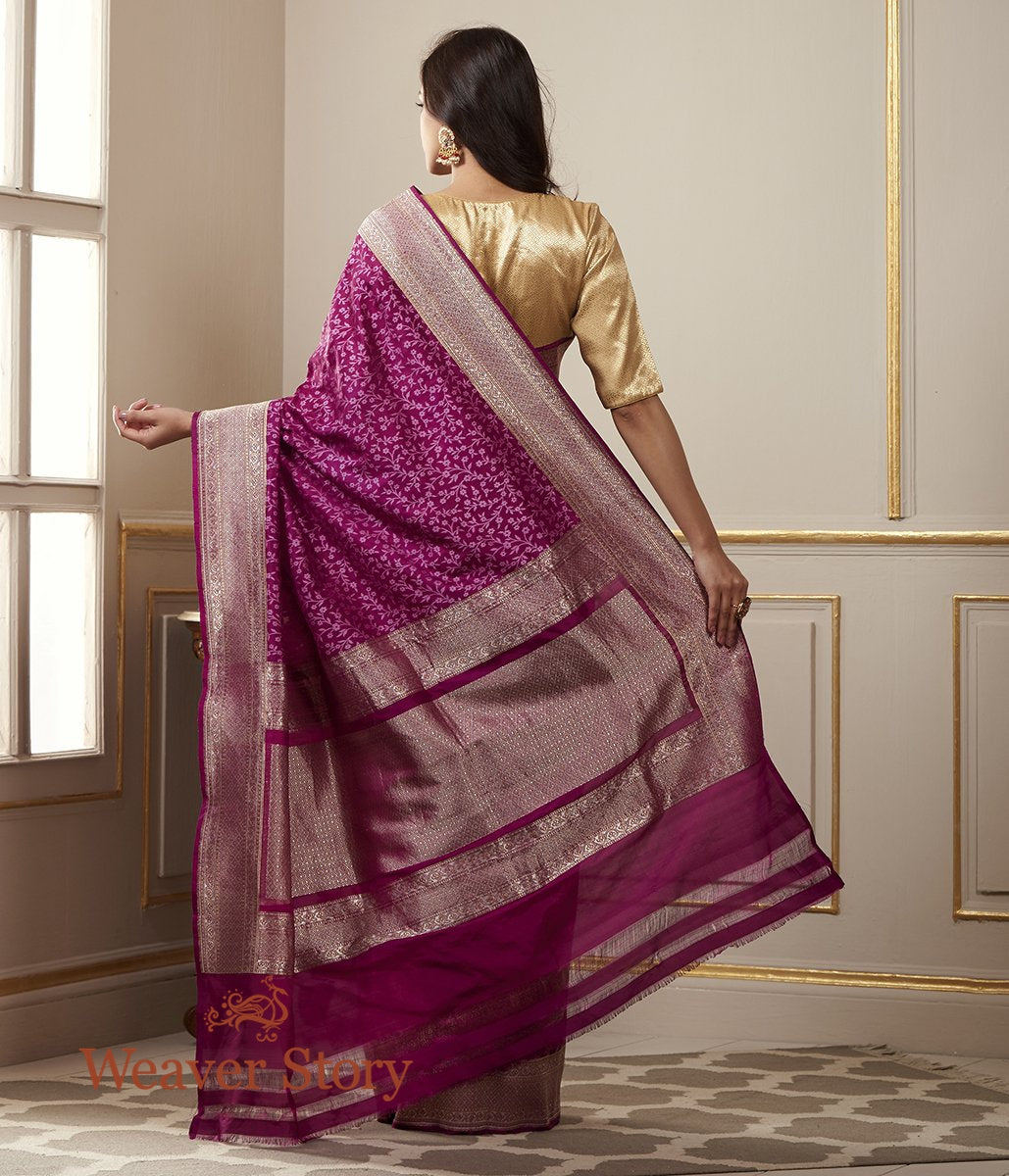 Handwoven_Banarasi_Tanchoi_Saree_in_Wine_with_Gold_Zari_Border_and_Pallu_WeaverStory_03