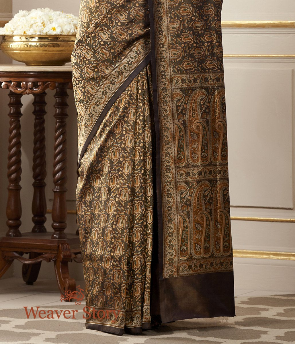 Handloom_Brown_and_Black_Dual_Tone_Jamawar_Tanchoi_Saree_WeaverStory_04