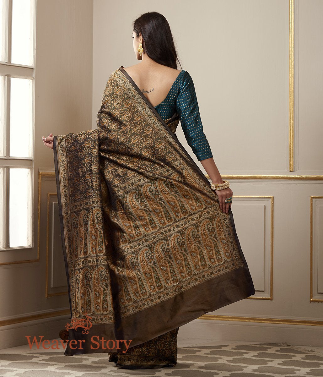 Handloom_Brown_and_Black_Dual_Tone_Jamawar_Tanchoi_Saree_WeaverStory_03