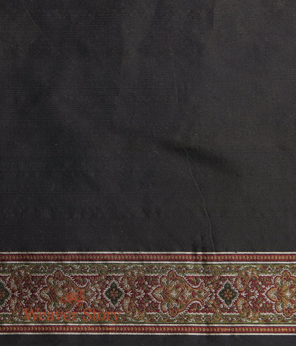 Handloom_Black_and_Beige_Jamawar_Tanchoi_Saree_WeaverStory_05
