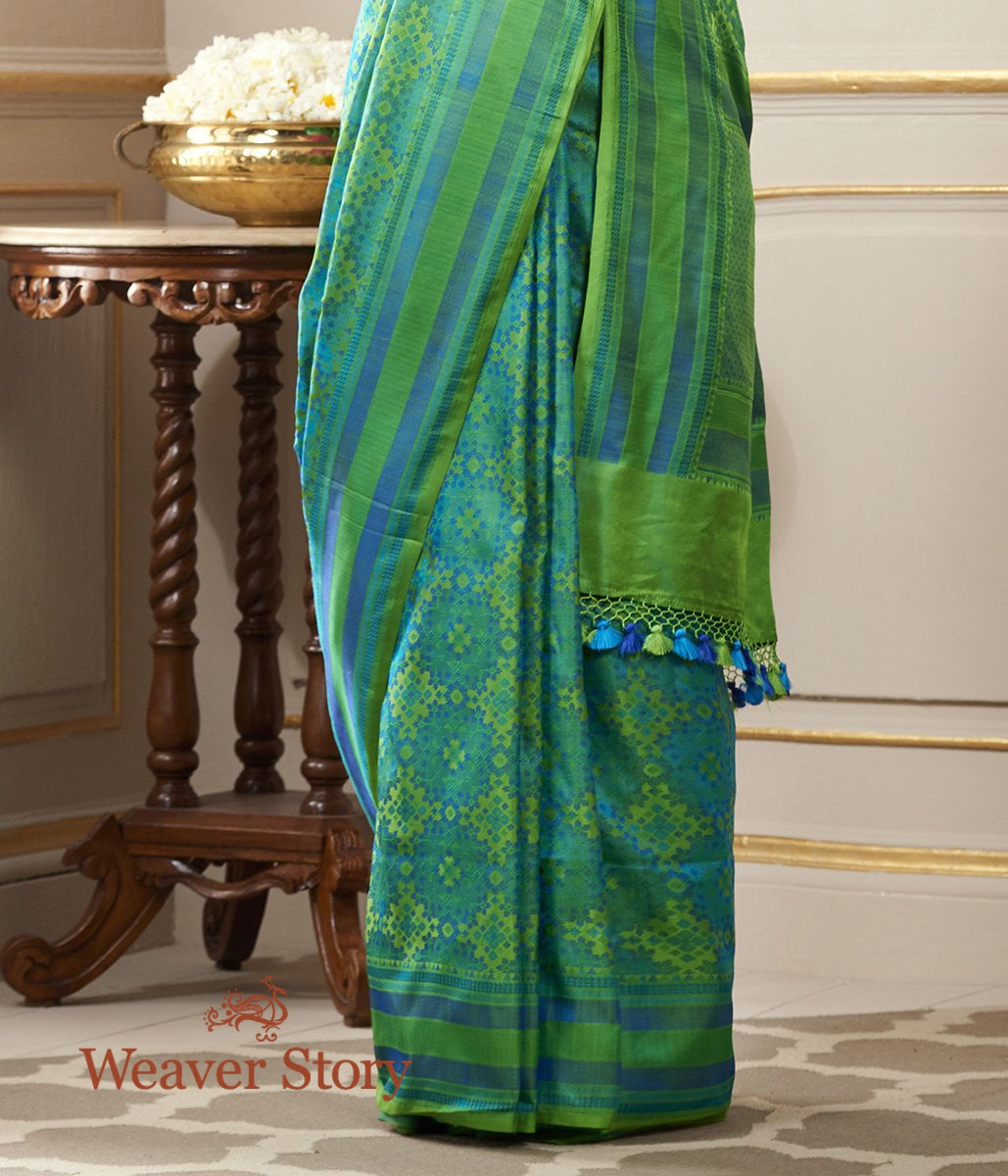 Handloom_Banarasi_Tanchoi_Saree_in_Shades_of_Green_WeaverStory_04