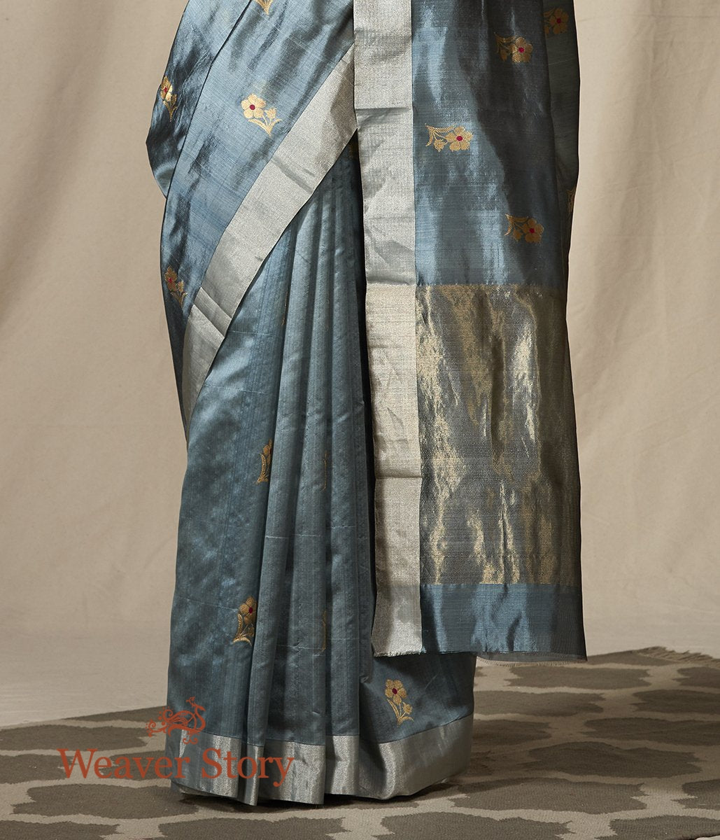 Handwoven_Chanderi_Silk_Saree_in_Grey_with_Gold_Flower_Motifs_WeaverStory_04