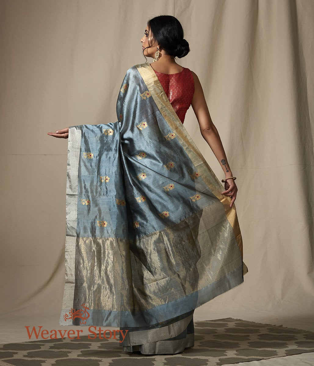 Handwoven_Chanderi_Silk_Saree_in_Grey_with_Gold_Flower_Motifs_WeaverStory_03