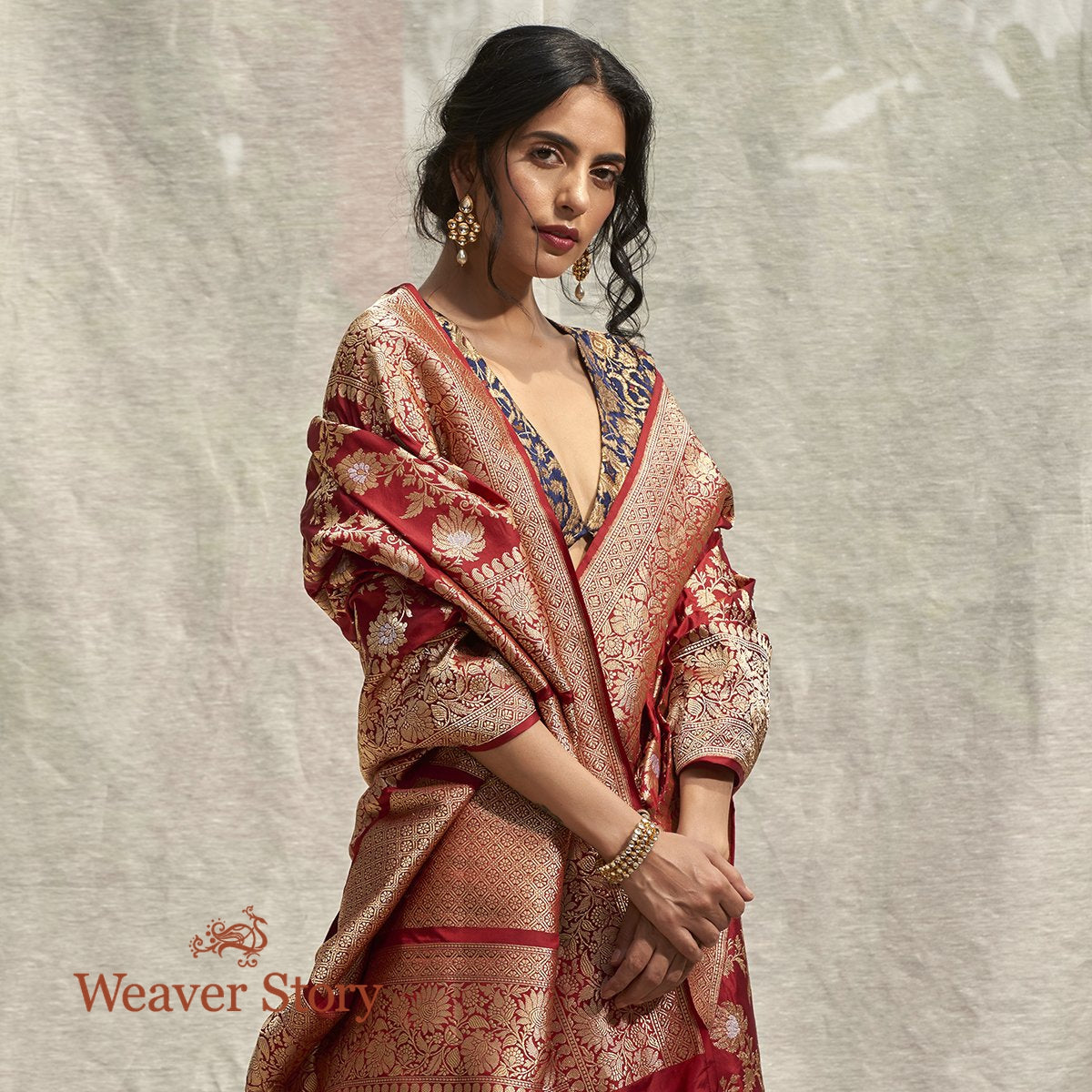 Handwoven_Maroon_Banarasi_Jangla_Saree_with_all_over_Gold_Zari_Weave_WeaverStory_01