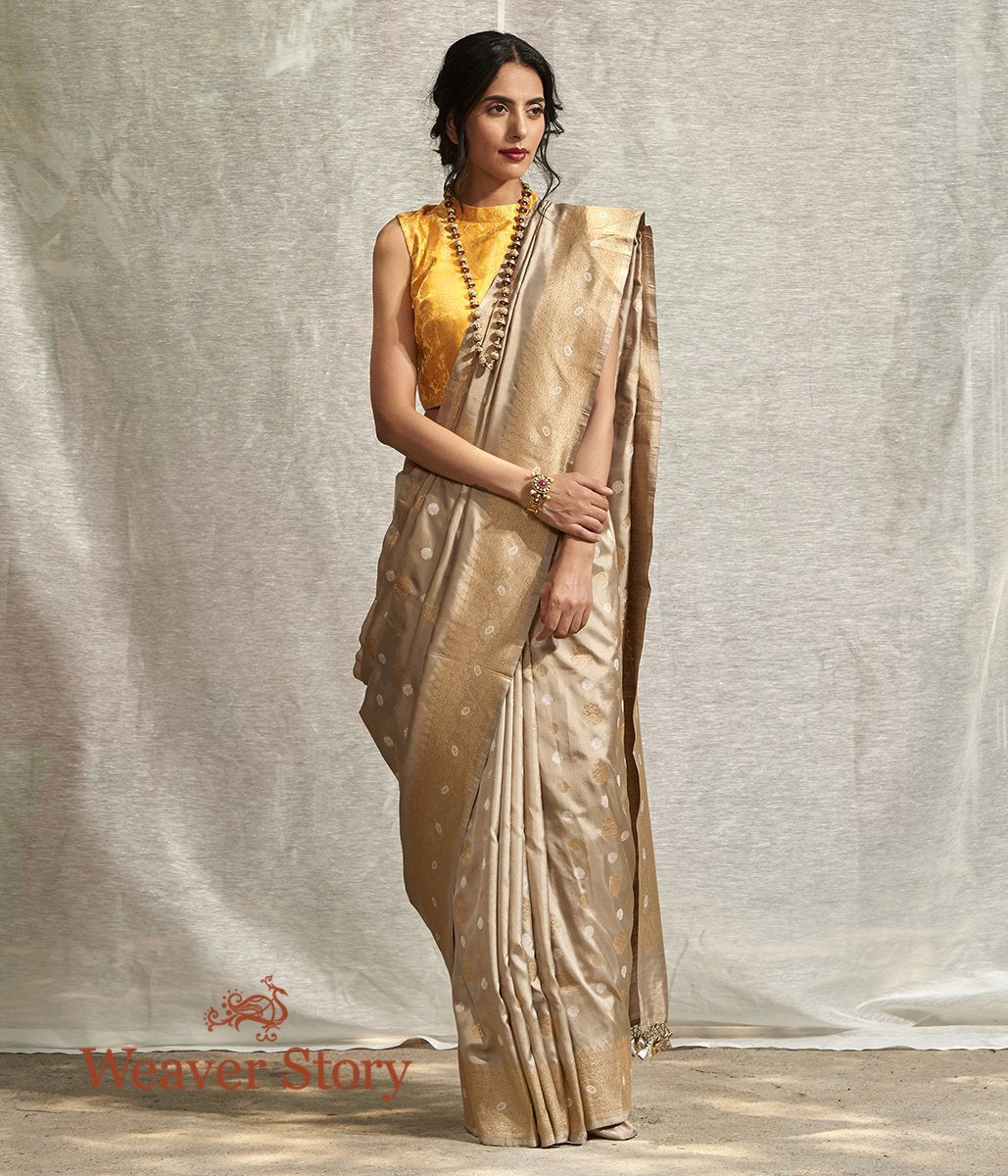 Handloom_Beige_and_Gold_Dual_Tone_Banarasi_Saree_with_Kadhwa_Booti_WeaverStory_02