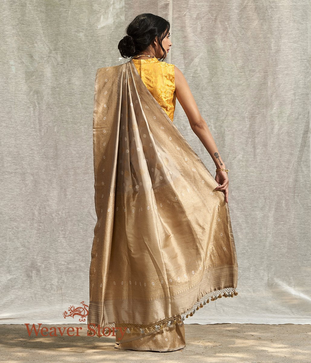 Handloom_Beige_and_Gold_Dual_Tone_Banarasi_Saree_with_Kadhwa_Booti_WeaverStory_03